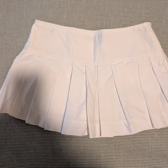 Tennis skirt/Zara white pleated skort - Picture 1 of 6